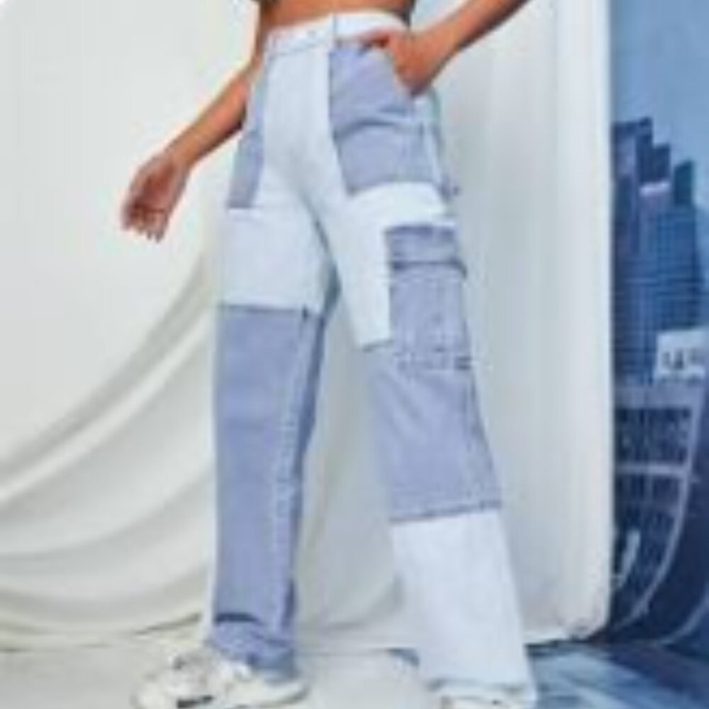 High Waist Two Tone Flap Pocket Cargo Jeans, Light Blue / Comfy Cargo